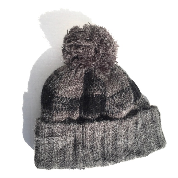 ⭐️HOST PICK⭐️ C.C Winter Pom Pom Hat - Picture 4 of 6